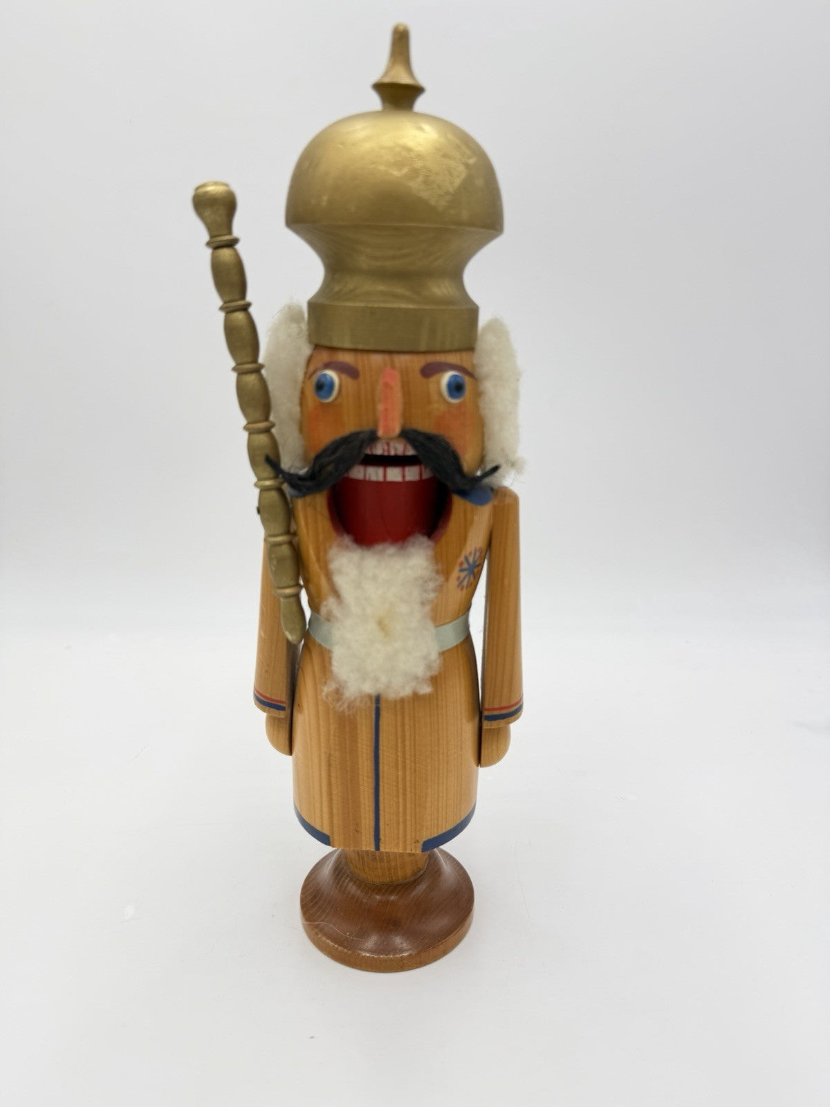 Vintage EZGEBIRGE King Soldier Natural Wood DDR Folk Art German Nutcracker 12”