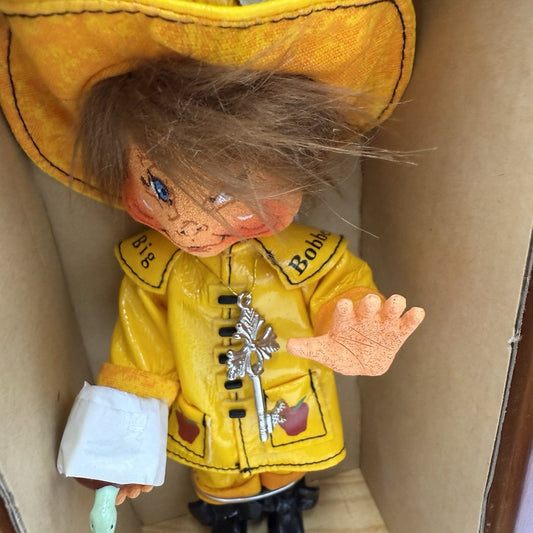 Annalee Thimbles 6" Dunkin Apple Bobber Halloween Autumn Fall In Display Box