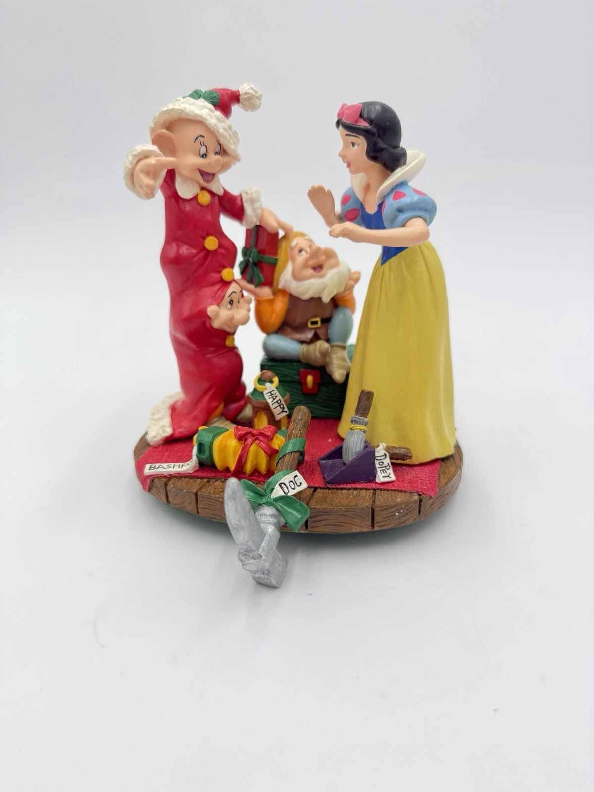 Disney Snow White & 7 Dwarfs 1999 Santas Best Stocking Hanger Vintage 6”H