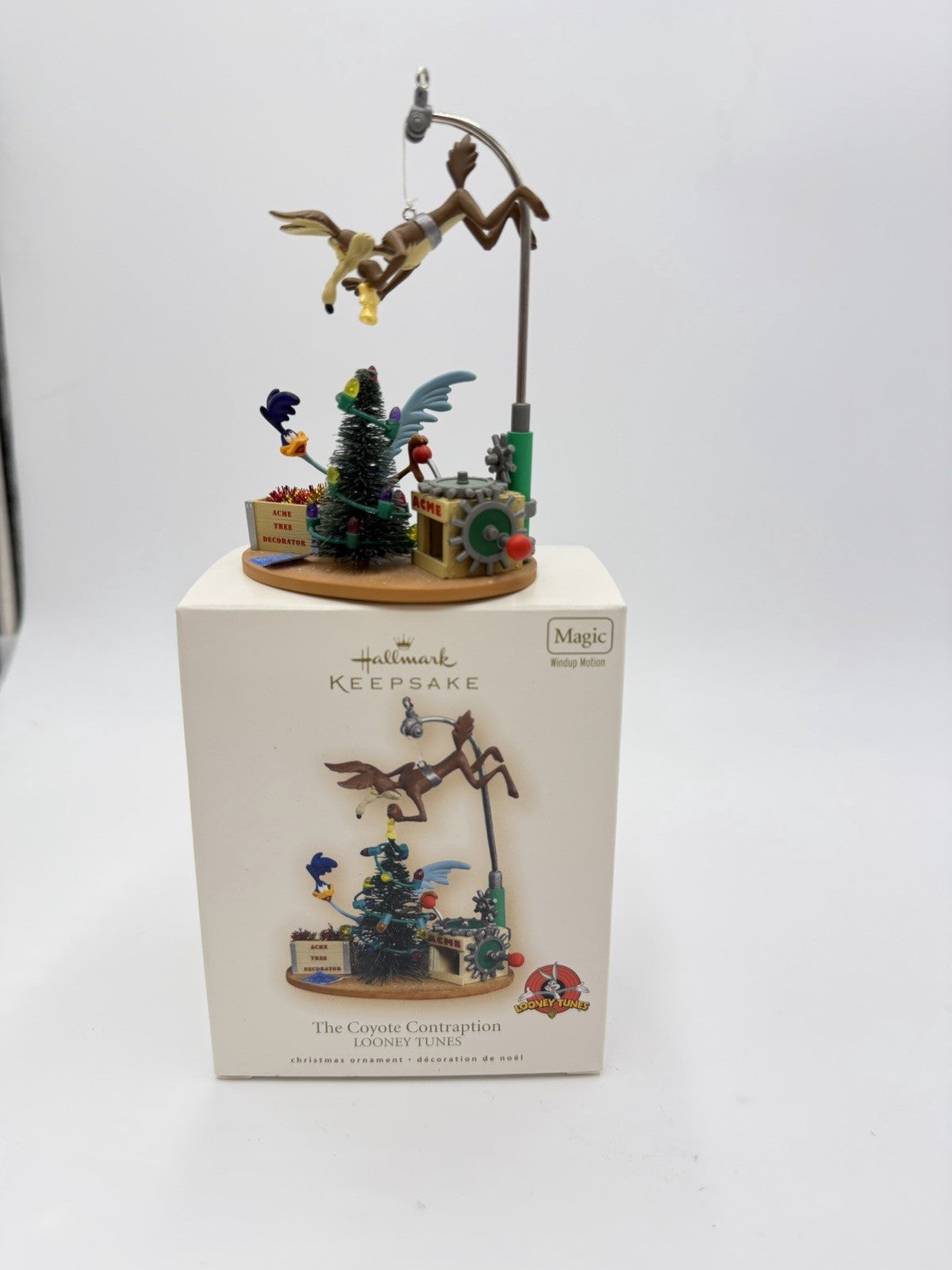 Hallmark Keepsake Looney Tunes The Coyote Contraption Christmas Ornament Magic