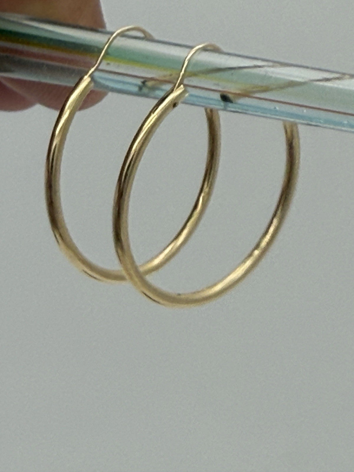14K Yellow Gold Hoop Style Pierced Earrings  0.6 Grams 1”diameter