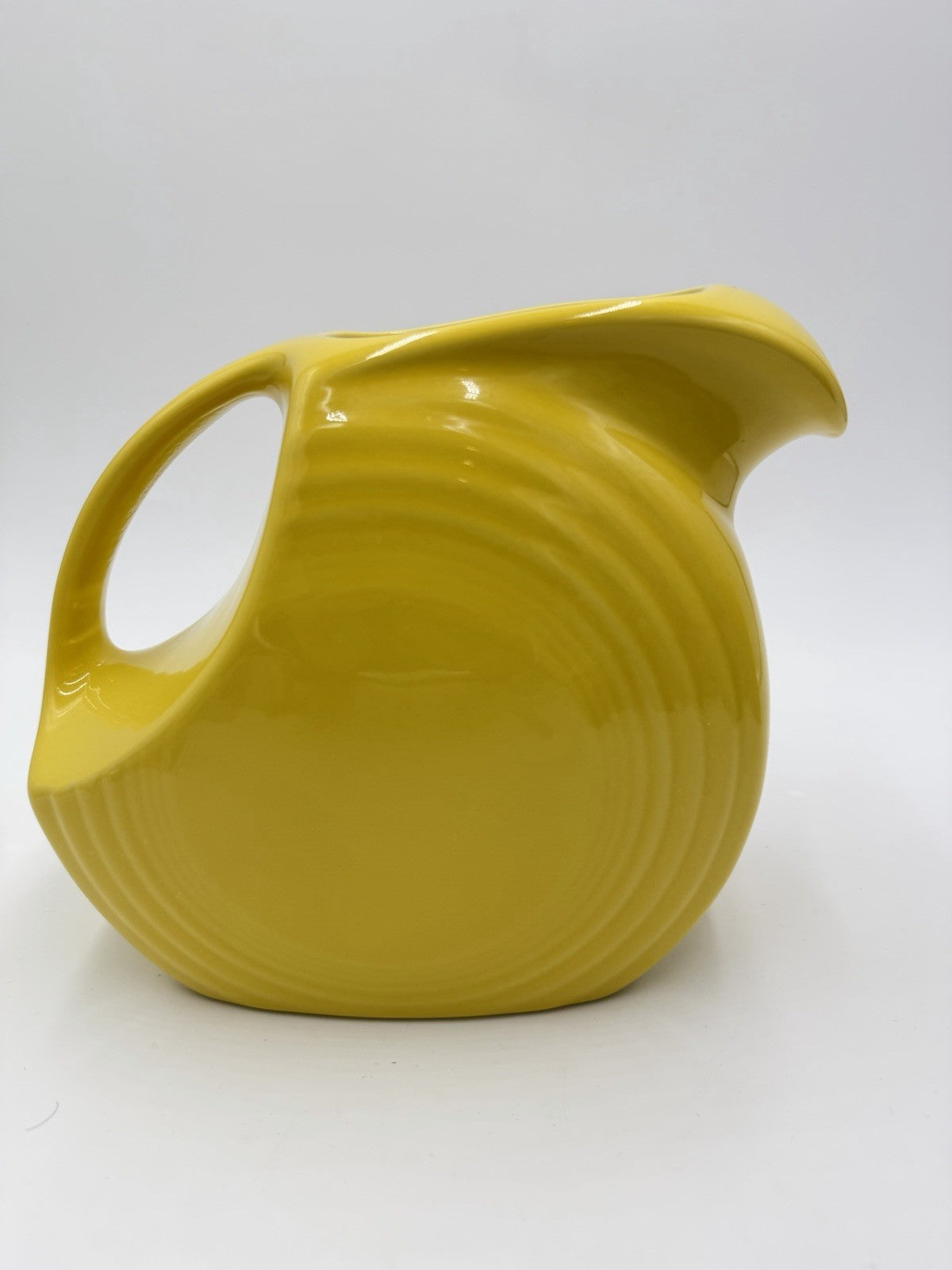 Large Fiesta Fiestaware Pottery Yellow Disc Water Juice Pitcher Homer Laughlin