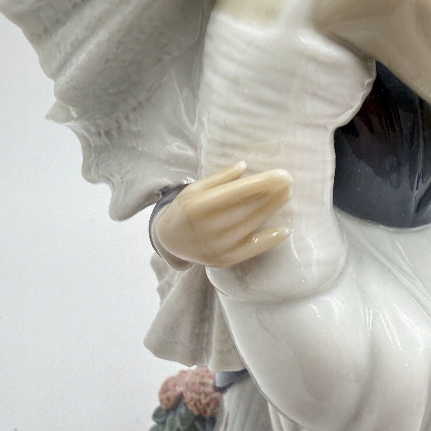 LLadro Spain Porcelain  Over the Threshold# 5282 Wedding Sculpture Groom Bride