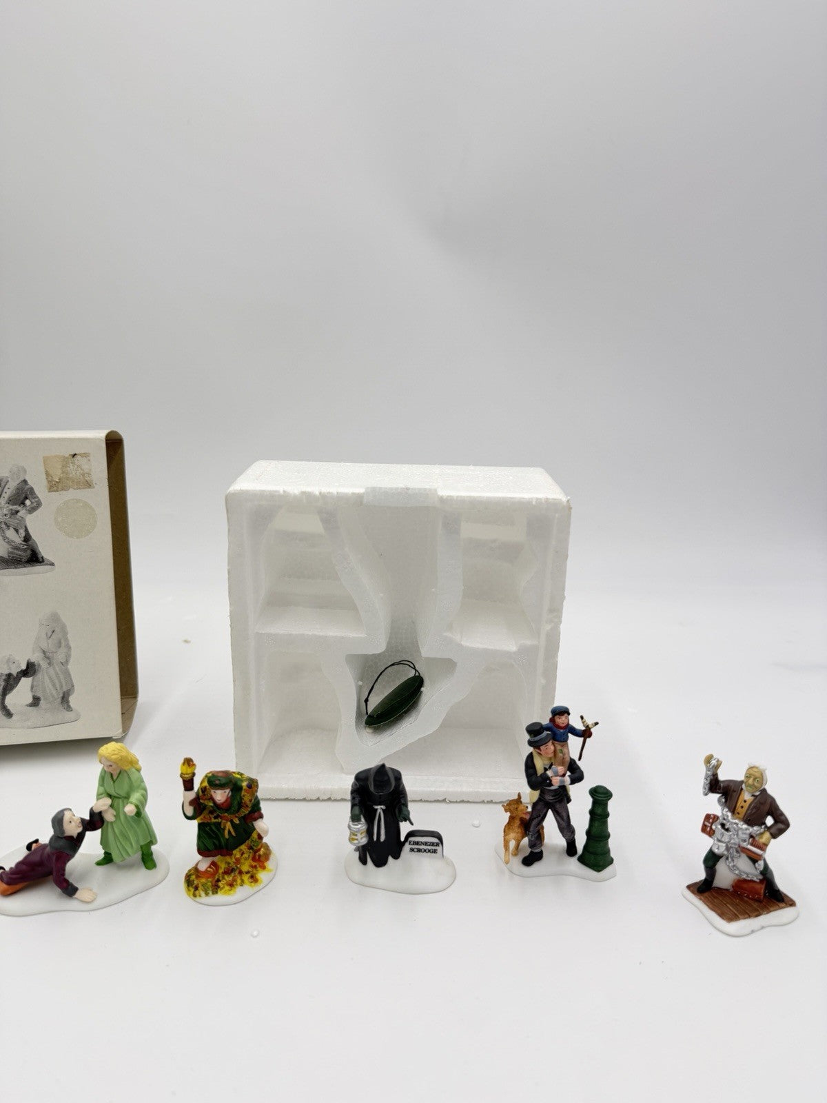 Dept 56 Heritage Village 4 Christmas Carol Spirits Scrooge Bob & Tiny Tim Figure