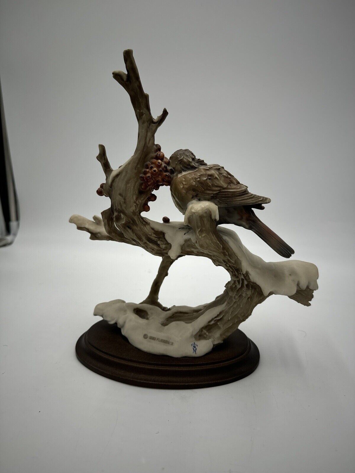 Giuseppe Armani SPARROW IN THE SNOW Bird Figurine w/ Attached Base signed Italy