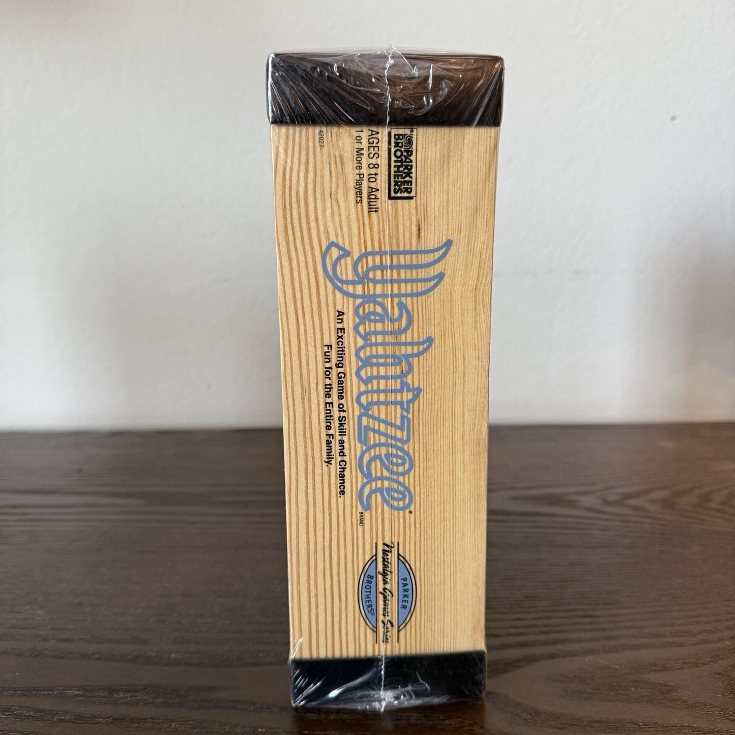 YAHTZEE Nostalgia Games Series 2004 Dice Game Wooden Box Parker Bros Sealed