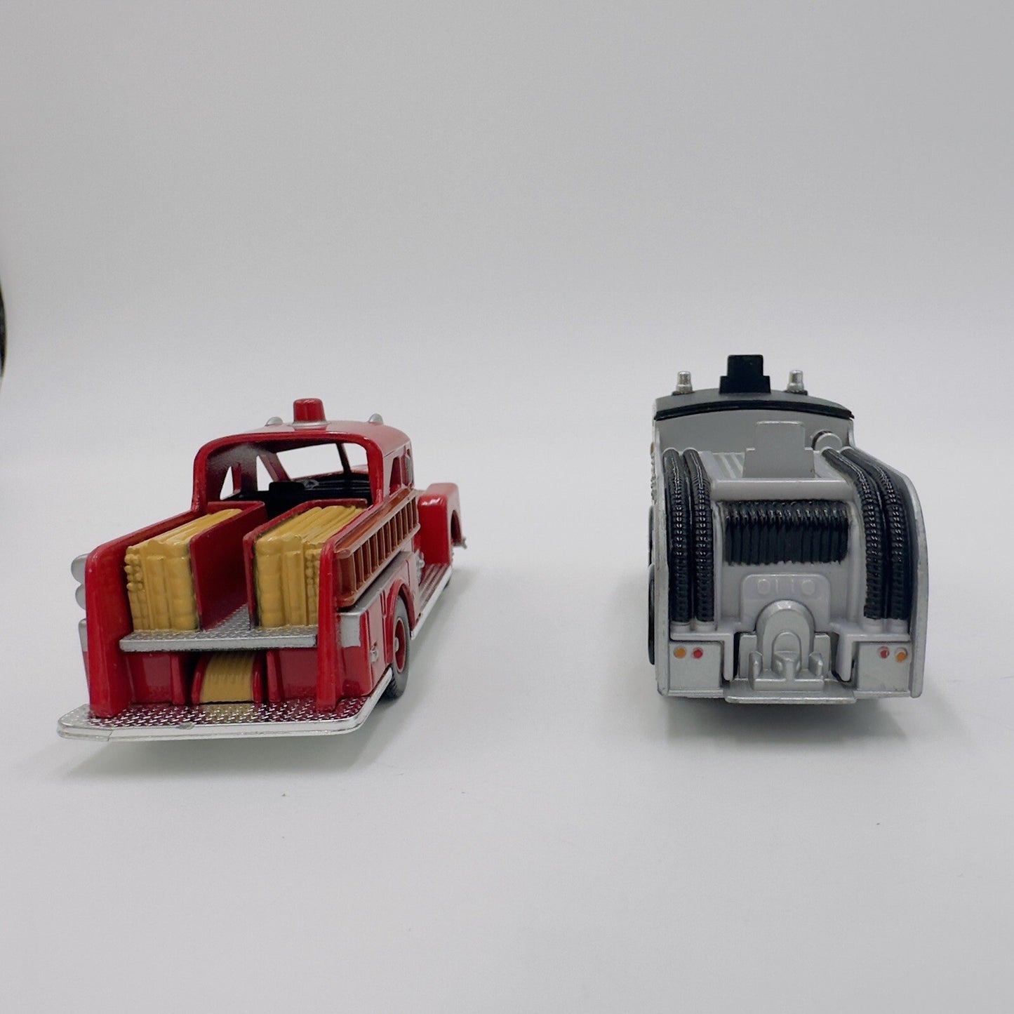 Crogi Classics Fire Trucks Diecast Seagrave & Dennis F8 Fire Engine 3.5in