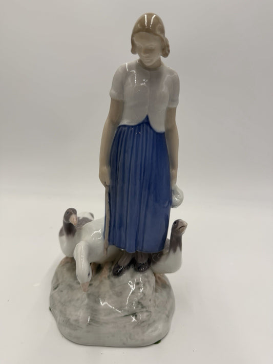Large Bing & Grondahl Copenhagen Porcelain Denmark Girl & Geese 2254 Figurine 9”