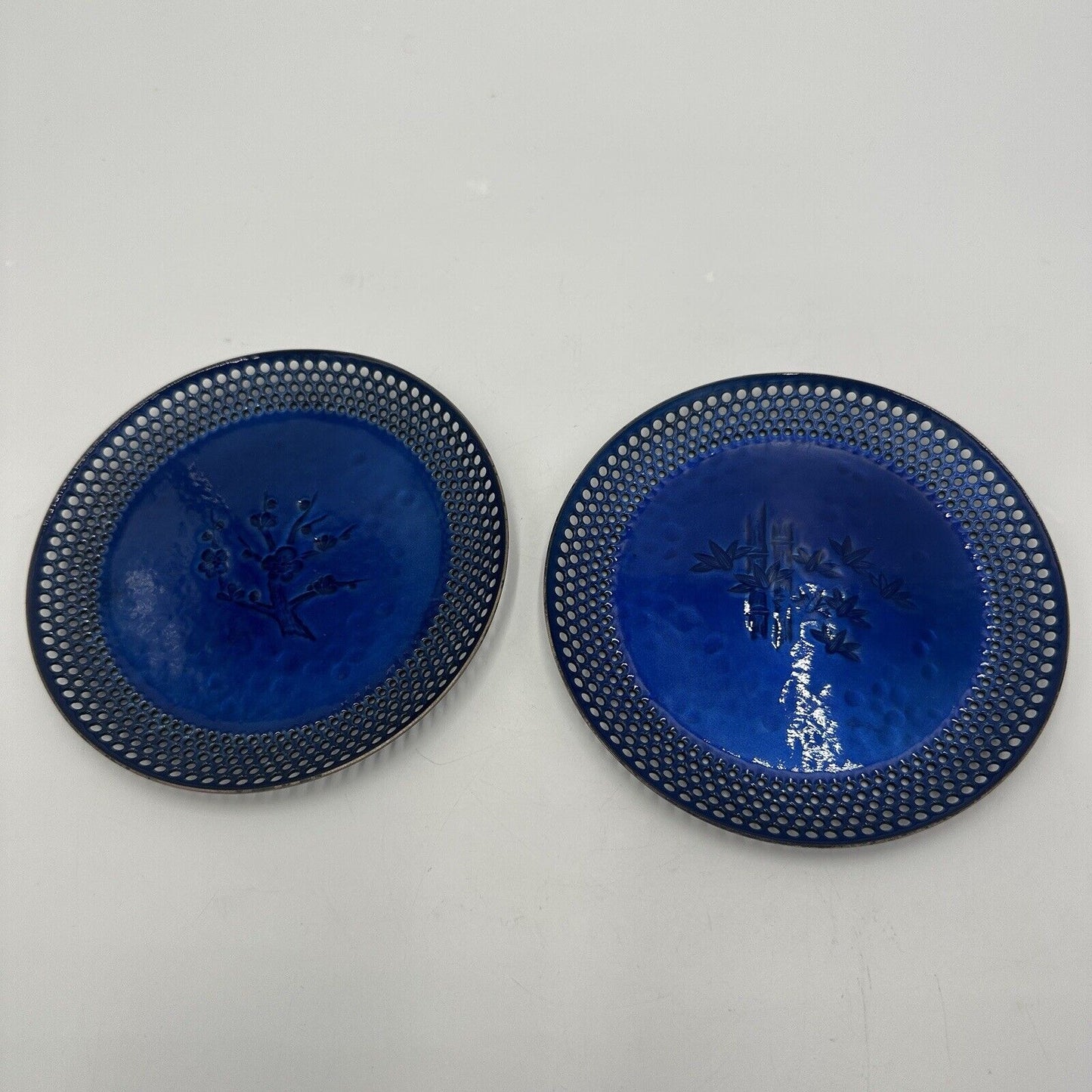 Ando Cloisonné 2 Plates Cobalt Blue Enamel Open Work Rims Japan Small Vintage