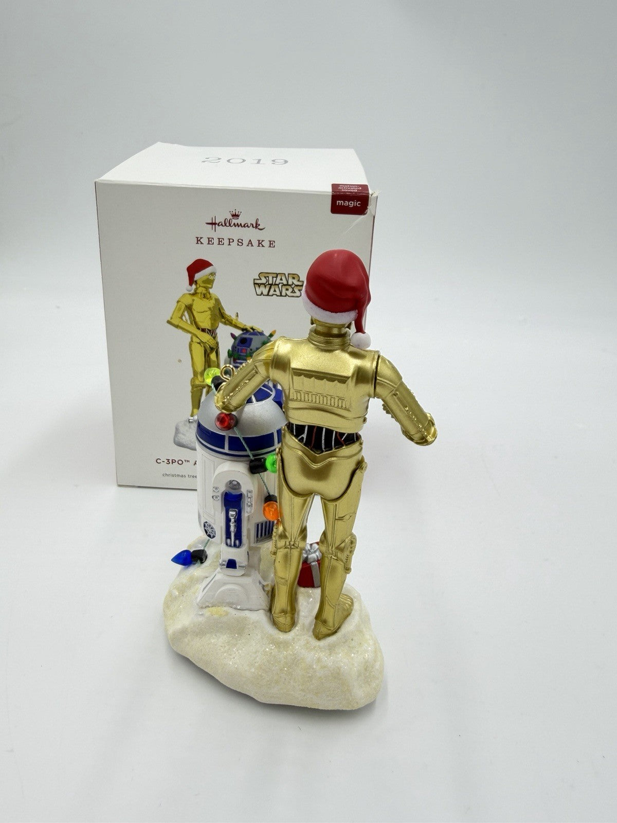 Hallmark Star Wars C-3PO &R2-D2 Droids Peekbuster Motion Activated Ornament 2019