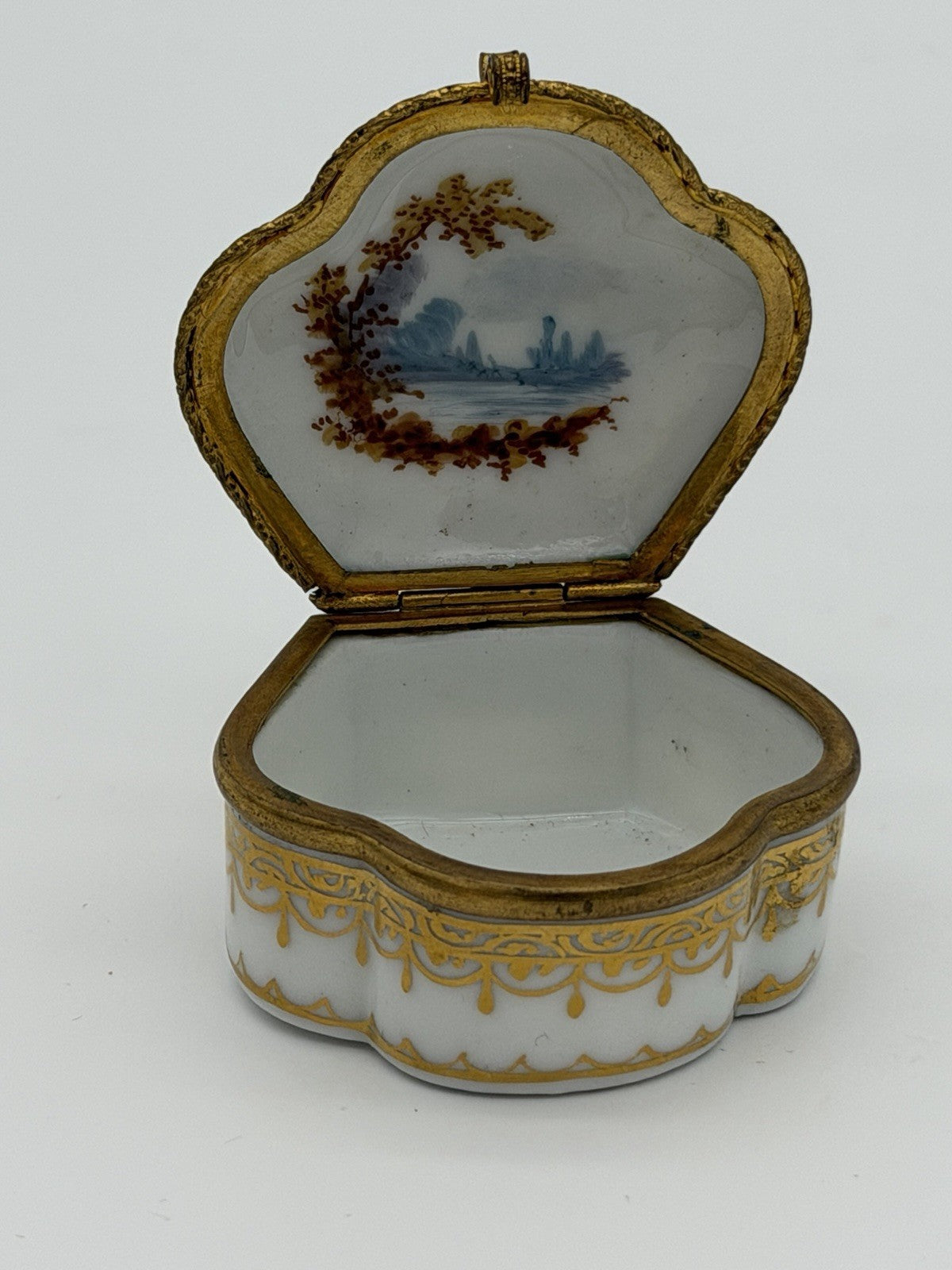 17th C Meissen Hand Painted Porcelain Trinket Box Germany Victorian Small