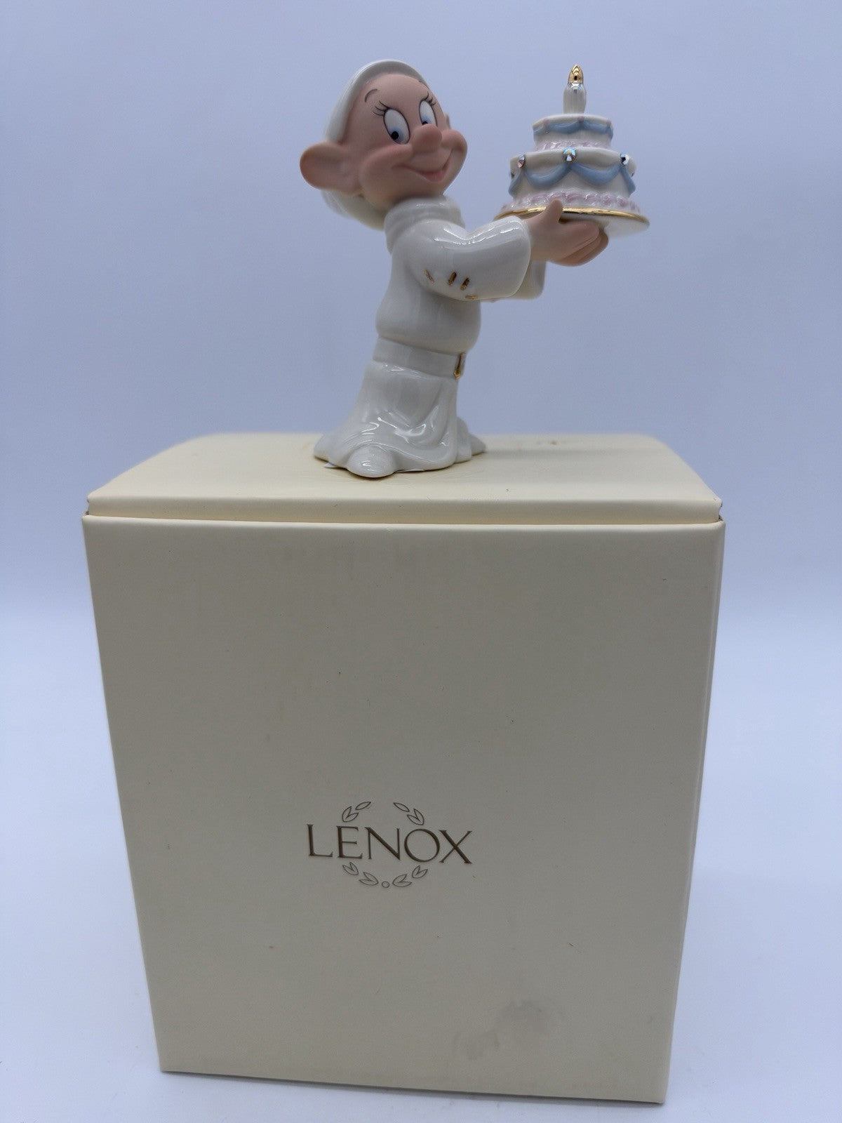 Lenox Disney Showcase Dopey's Birthday Wish Cake & Rhinestones 3 1/4" Figurine