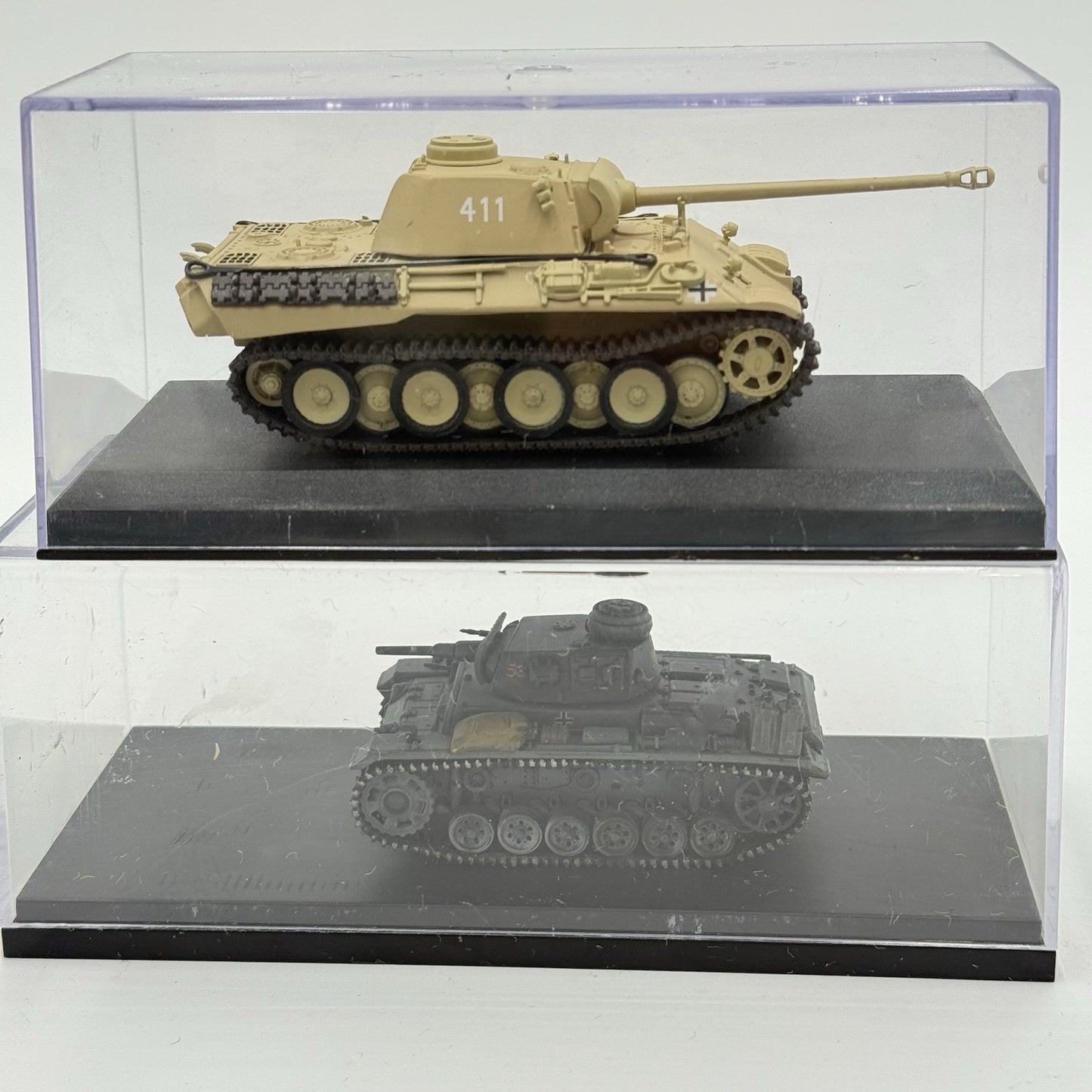 PANZERKAMPFWAGEN III AUSF. G 1941 GERMAN TANK & Tank Panther Ausf.D 411 2 PCs
