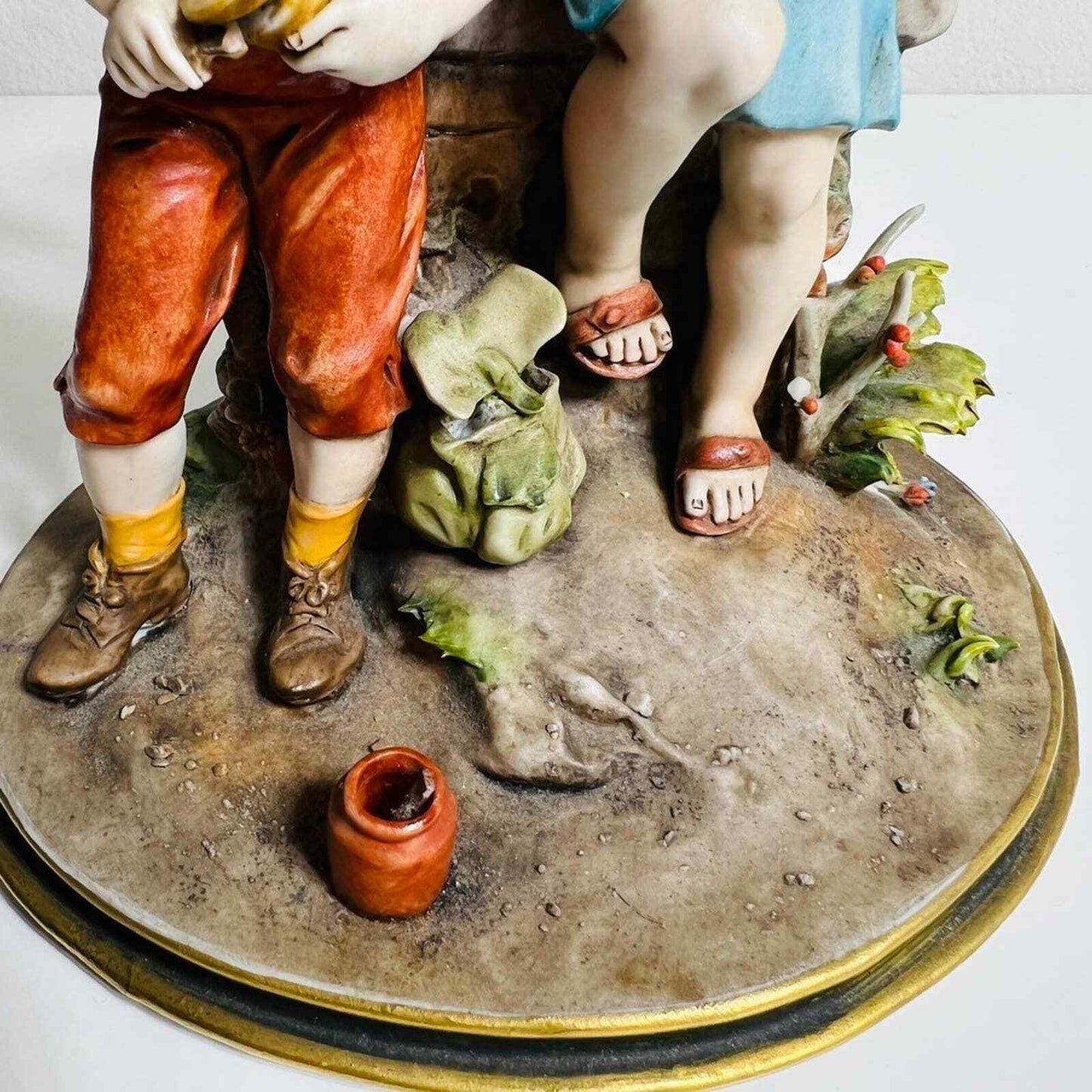 Capodimonte Figurine Triade Benacchio Children Eating Lunch Sculpture Italy