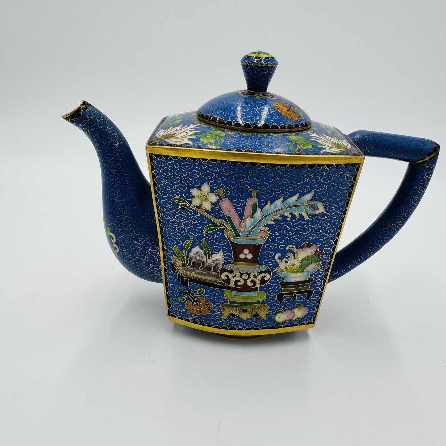 Antique cloisonne enamel teapot 19th C. Qing dynasty Brass Lidded W:7-1/2" H:6"