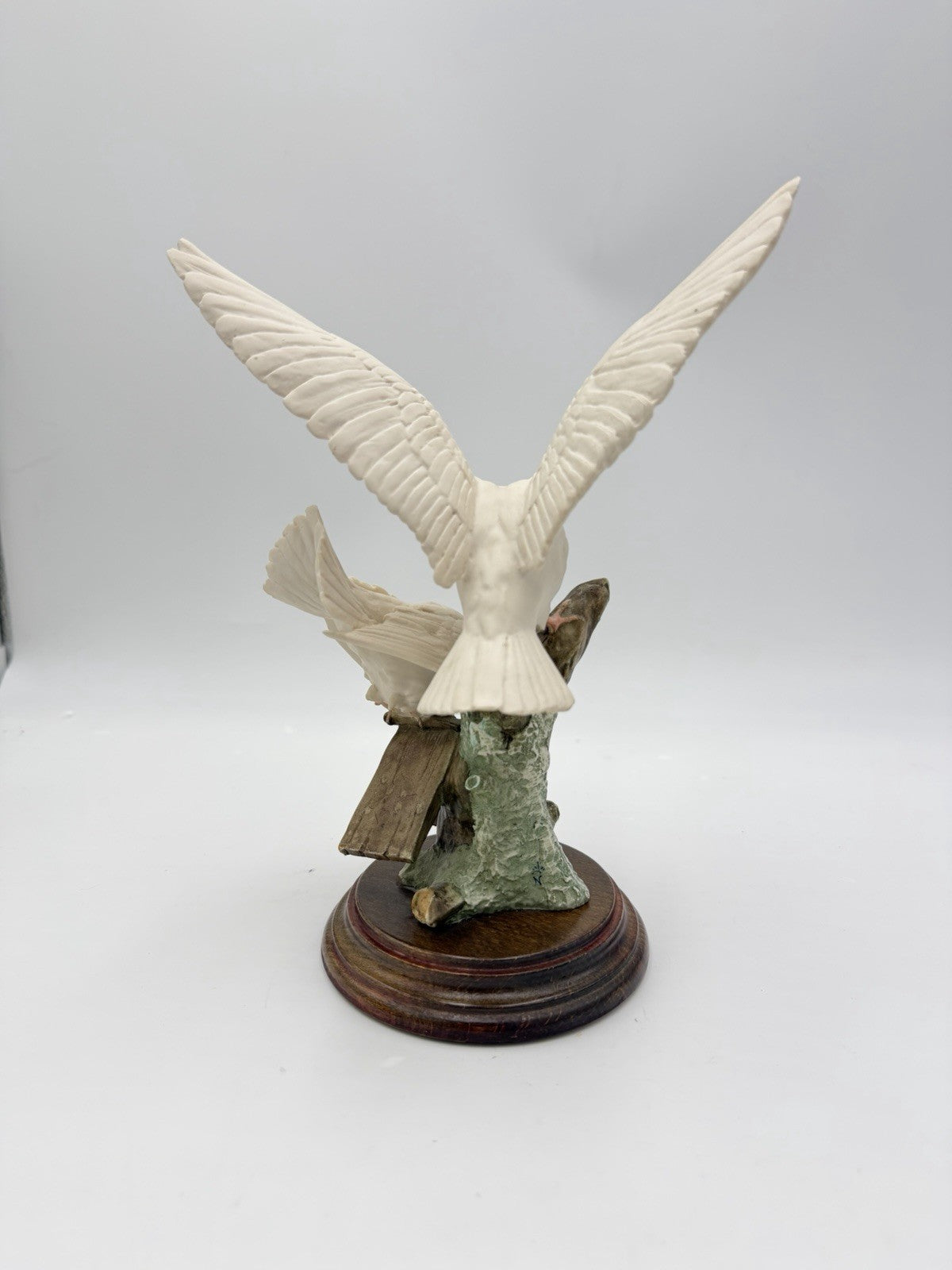 Rare Giuseppe Armani Italy Doves Sculpture 10” Wooden Base Porcelain Figurine