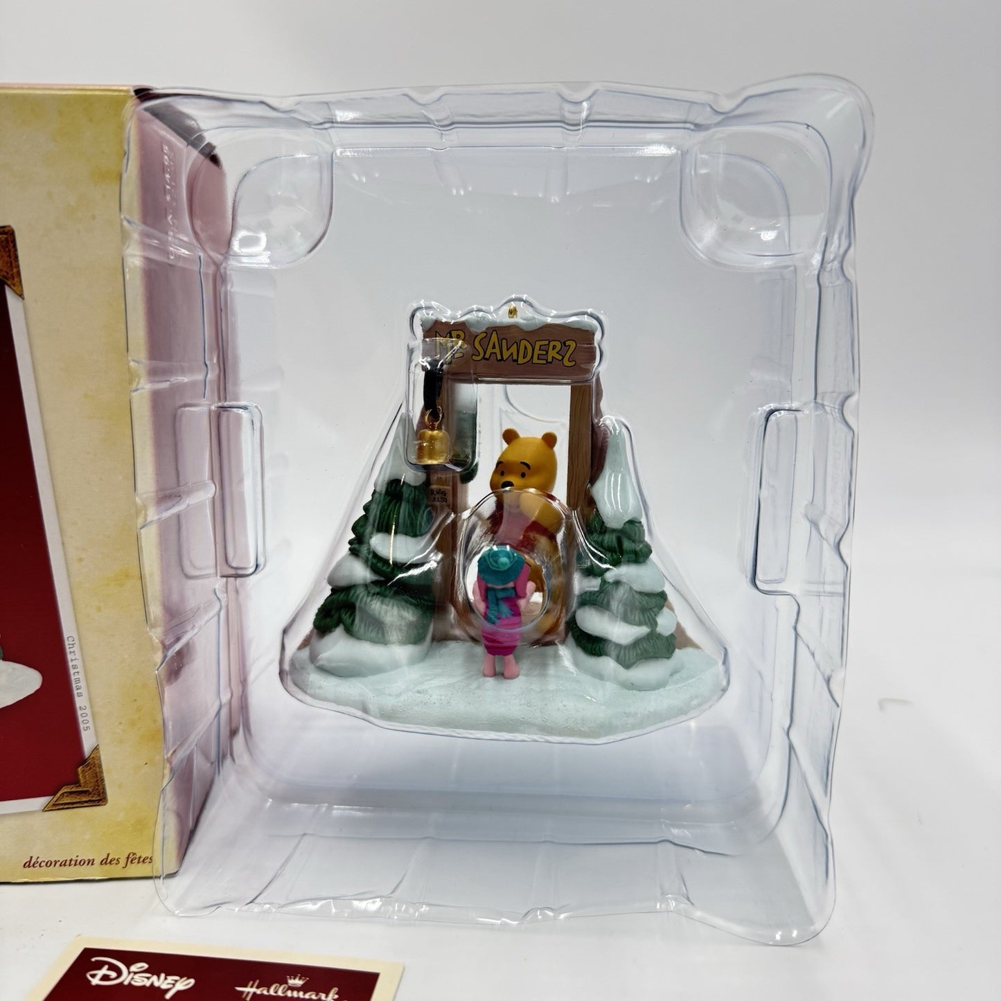 Hallmark WINNIE the POOH and PIGLET Gift Exchange 2005 Keepsake Ornament