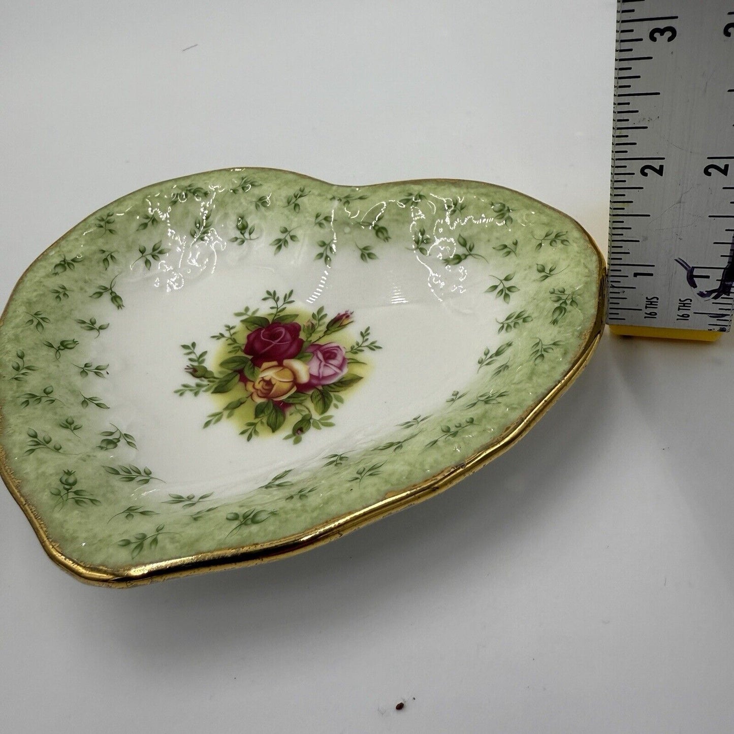 Royal Albert Old Country Roses Green rim Heart Shaped Porcelain Trinkets Set 2