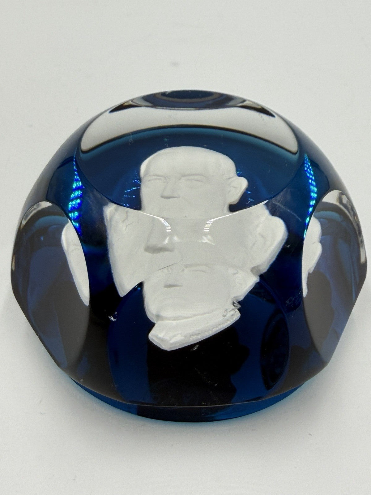 Baccarat Crystal France Blue Cut WOODROW WILSON Sulphide Paperweight Faceted