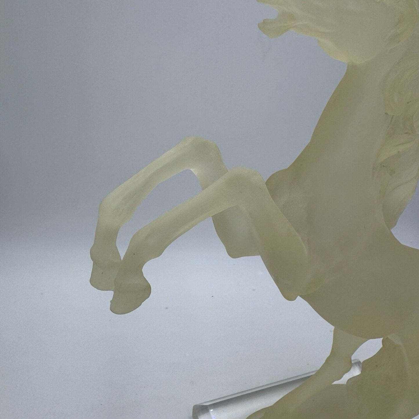 Rare Vintage 80s Regency Frosted Lucite Acrylic Horse New York Stallion 16” Larg