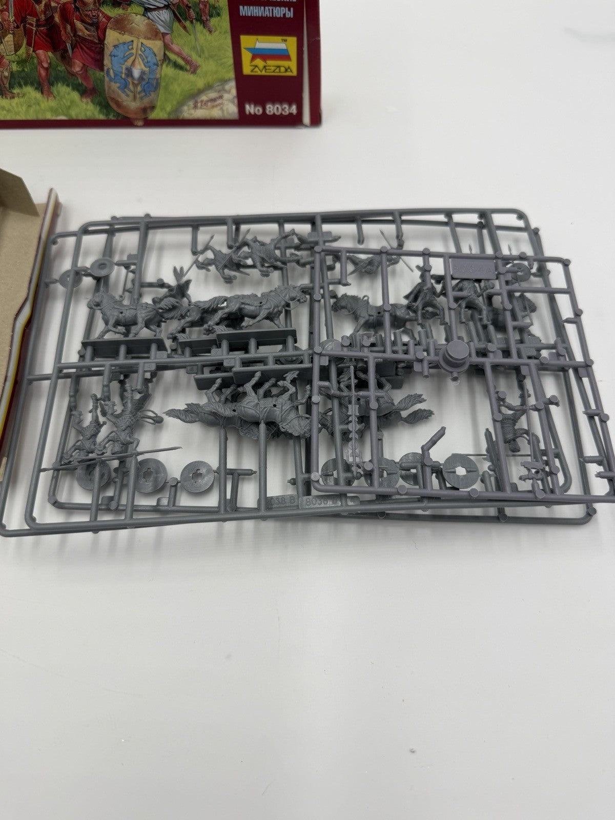 Zvezda Scale 1/72 Republican Rome Calvary & Infantry Models 2004 Figurines