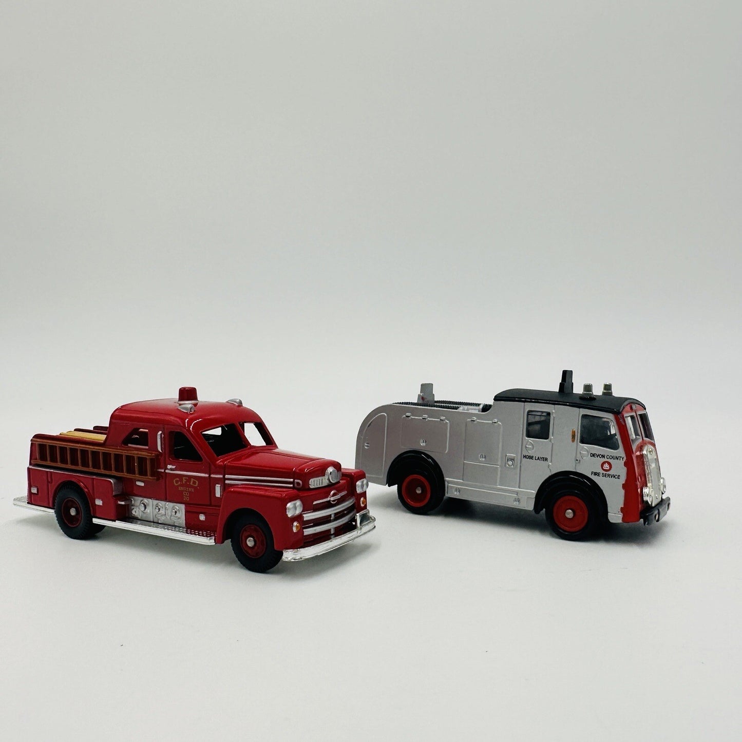 Crogi Classics Fire Trucks Diecast Seagrave & Dennis F8 Fire Engine 3.5in