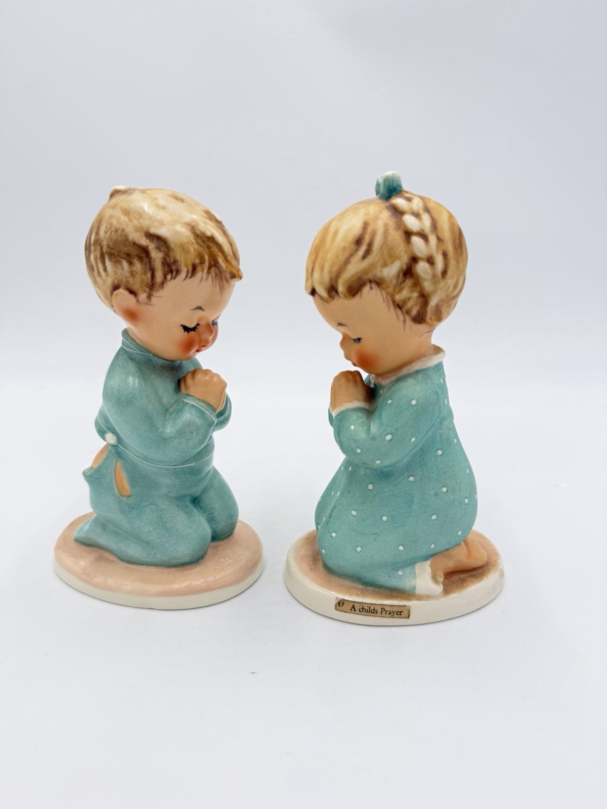 Goebel Hummel Germany Porcelain Praying Boy & Girl Figurine Set BYJ16&17 5.5”H