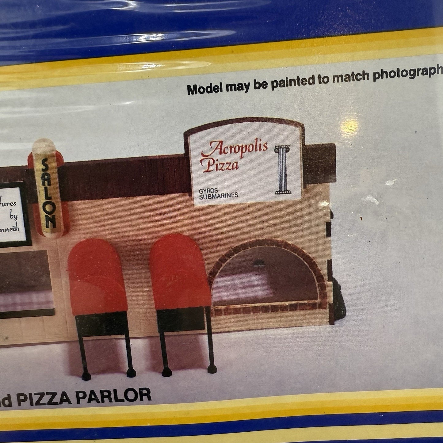 K-Lineville O Scale marketplace series bakery hair salon & pizza parlor Figurine