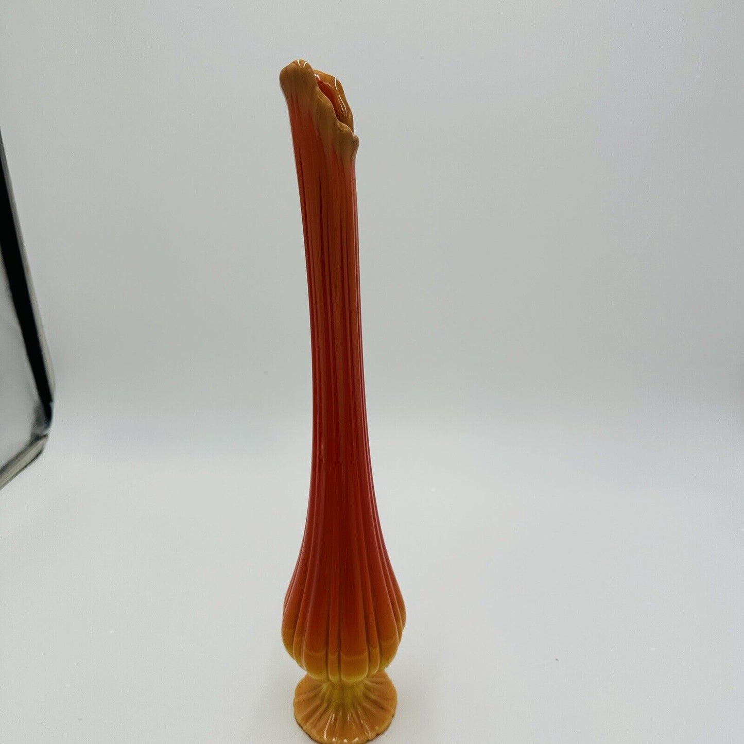 LE Smith Vase Bittersweet Swung Glass Orange 16.5in Tall MCM Floor Large Vintage