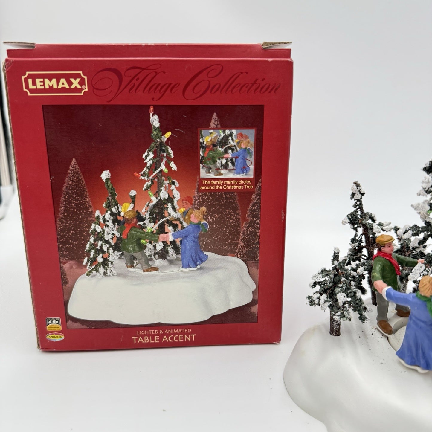 LEMAX Village Collection 2004 : Merry Christmas Tree #44190 - Animated & Lighted