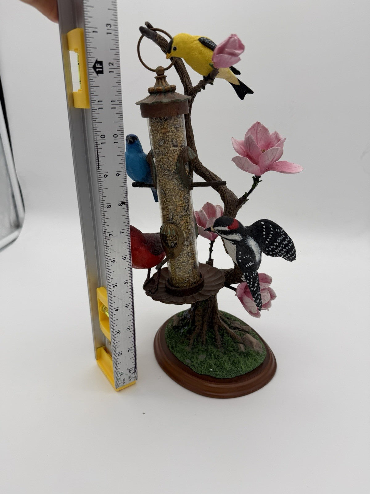 Danbury Mint Backyard Splendor By Bob Guge Feeder 12”H Birds Sculpture Painted