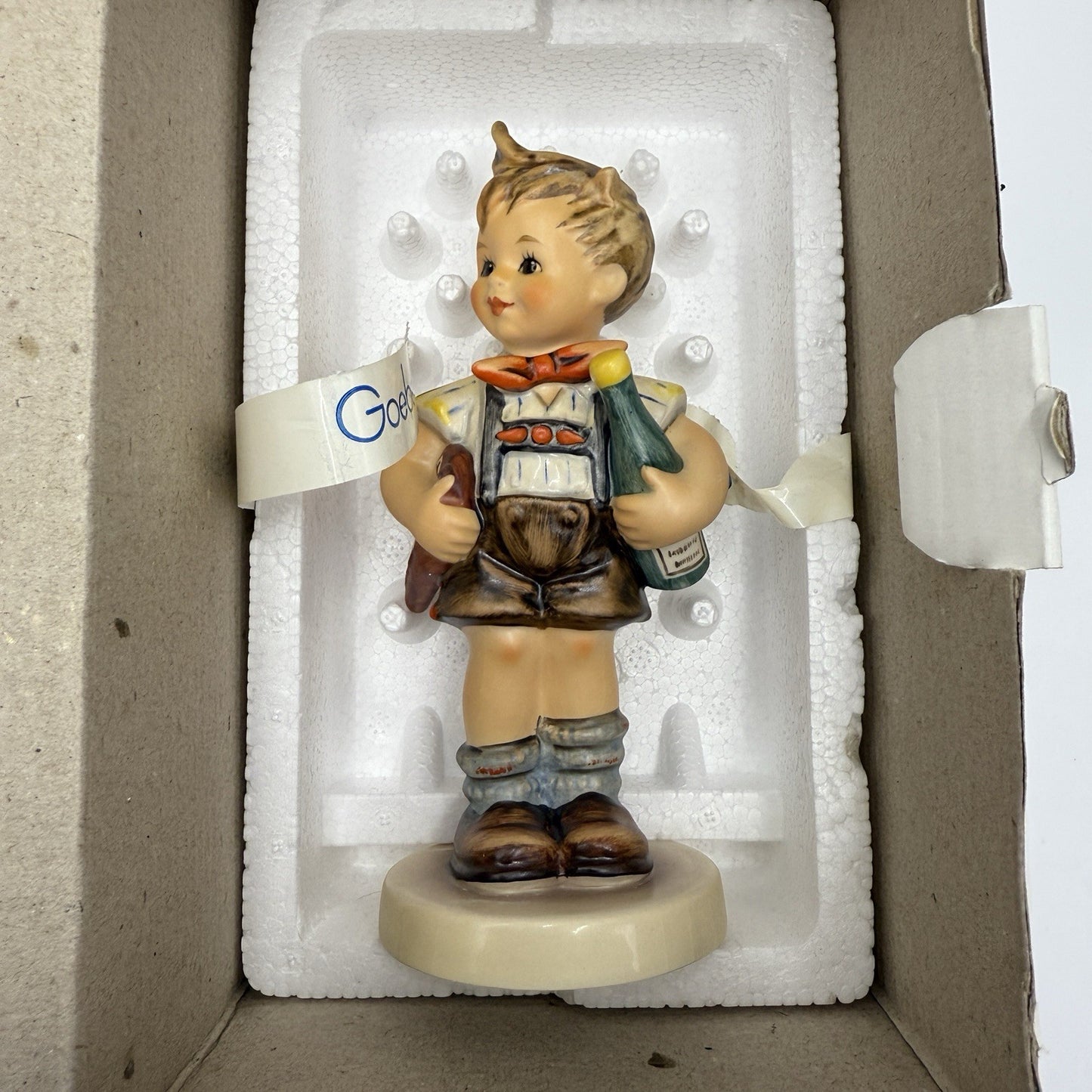 Hummel # 399 Goebel Germany Figurine Valentine Joy" Collectors' Club 1979 w/Box