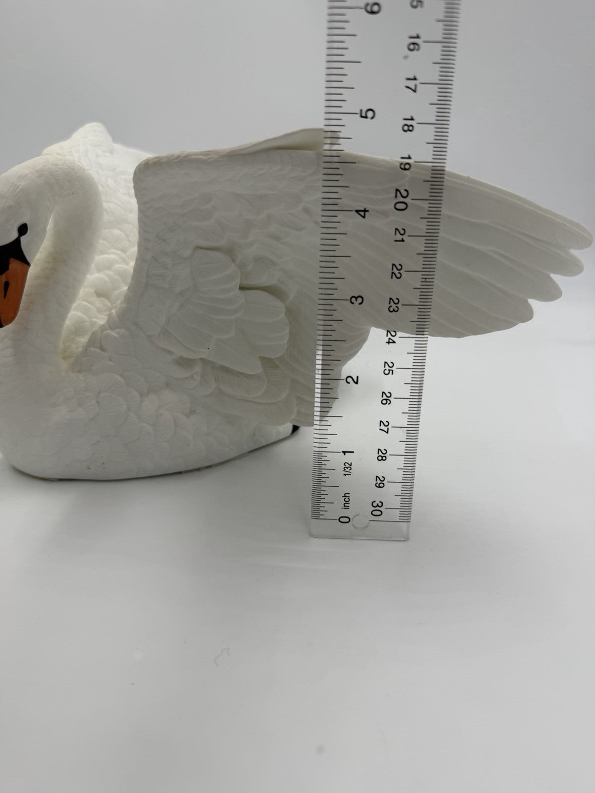 Lenox Fine Porcelain The Magestic Swan White Signed Figurine 5”Hx 10”Wx7”L Rare