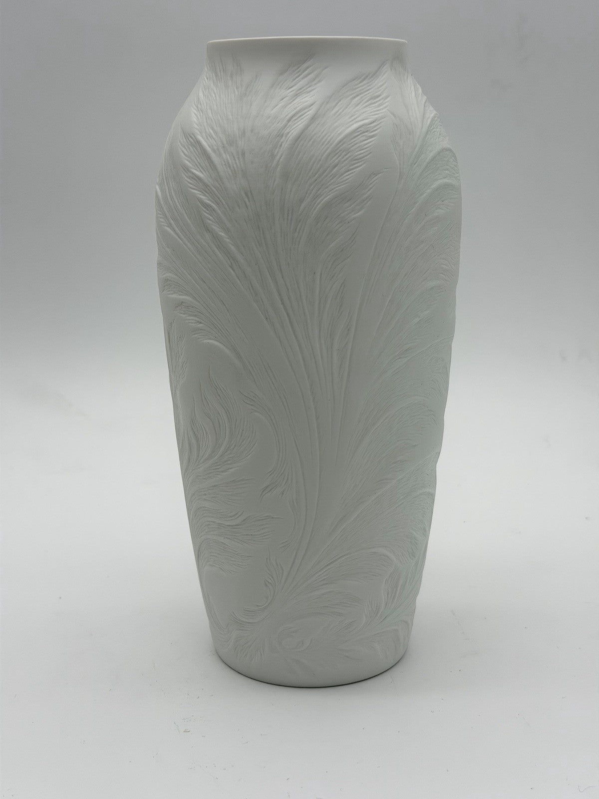 Hutschenreuther Porcelain Germany 1960 White Bisque Vase Feather Leaf embossed