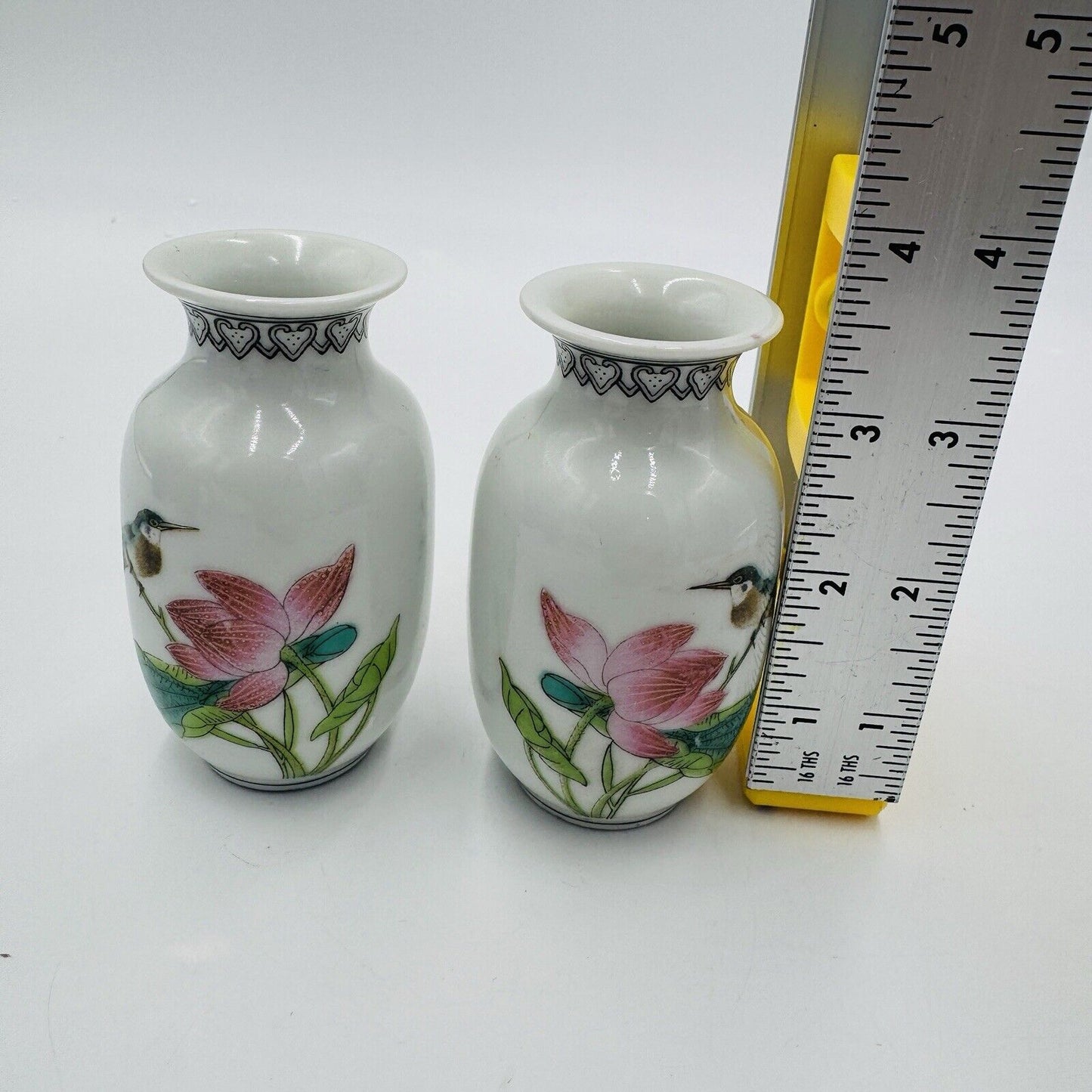 Chinese Famille Rose Porcelain Kingfisher Bird Flower Mini Vases 三隆 乾隆年制 款