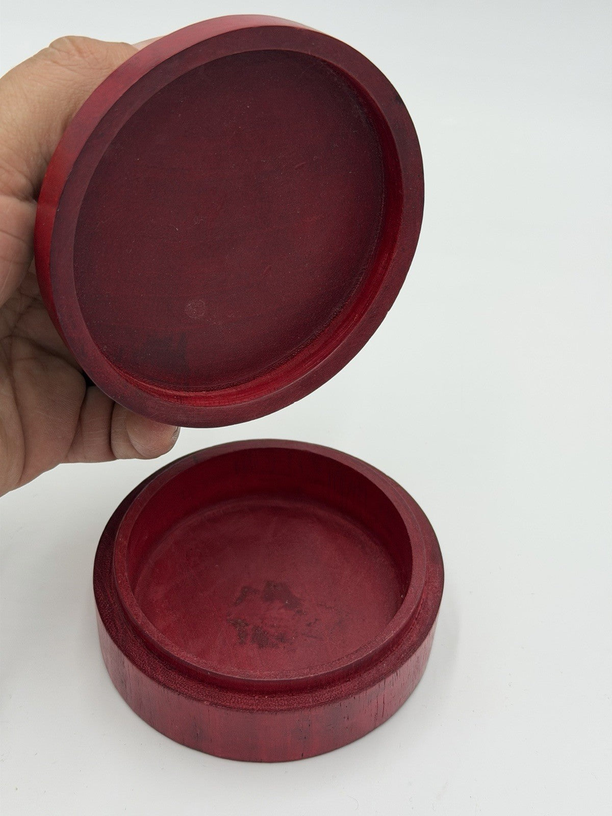 Folk Art Wood Trinket Box Green Tree Frog Resting on Log Round Jewelry Box