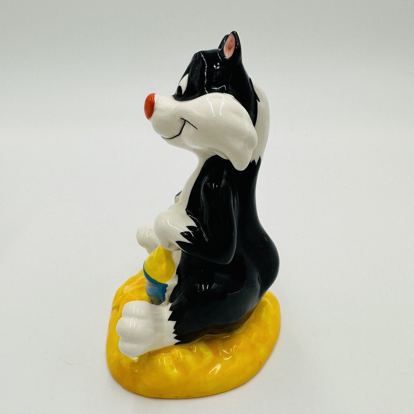 Warner Bros Sylvester Figurine At The Beach Porcelain Ceramic Japan Vintage 1977