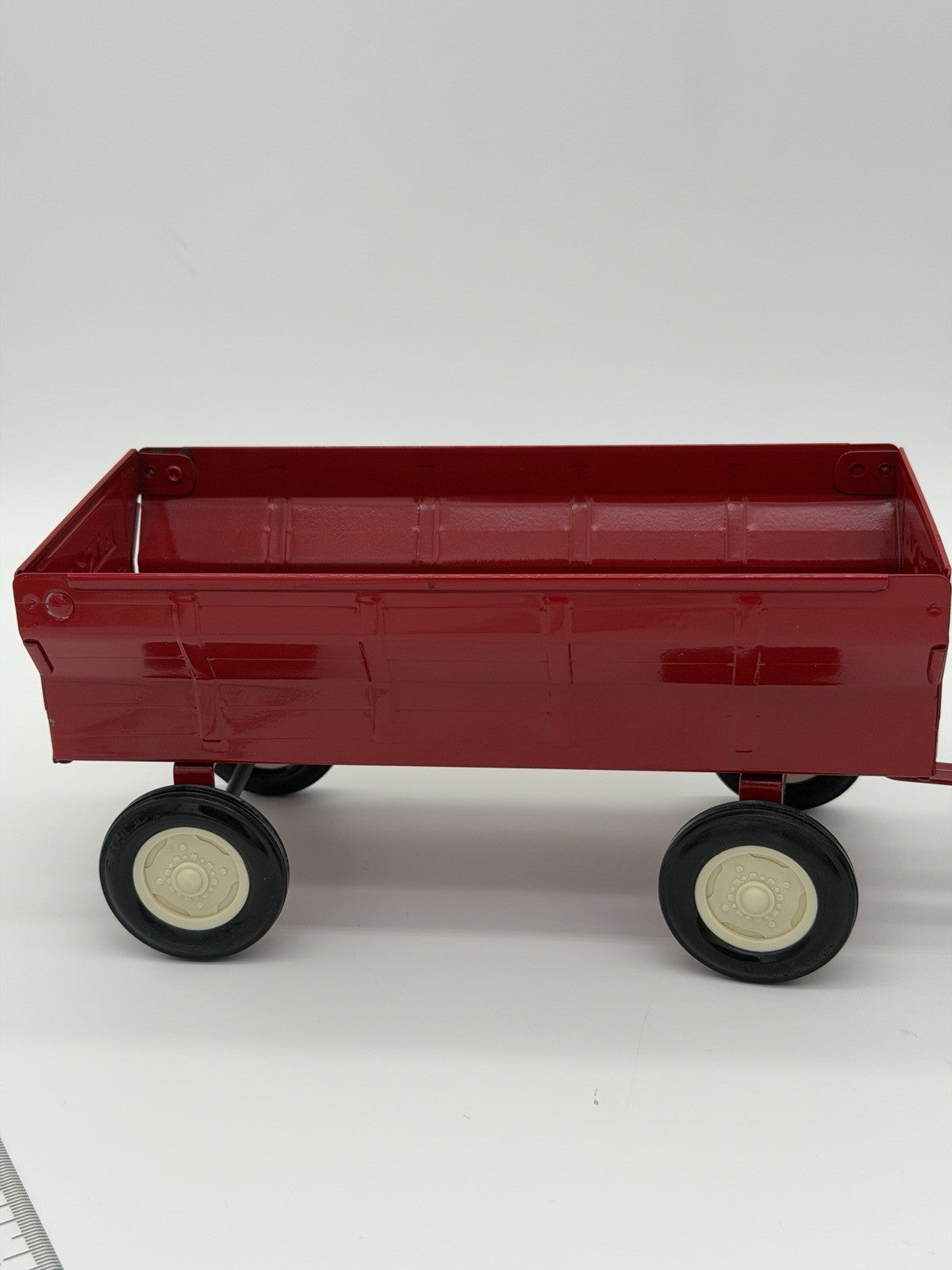 Ertl Farmall Super H 1/16 Diecast Farm Tractor 1988 Toy Diecast Red Wagon #2322
