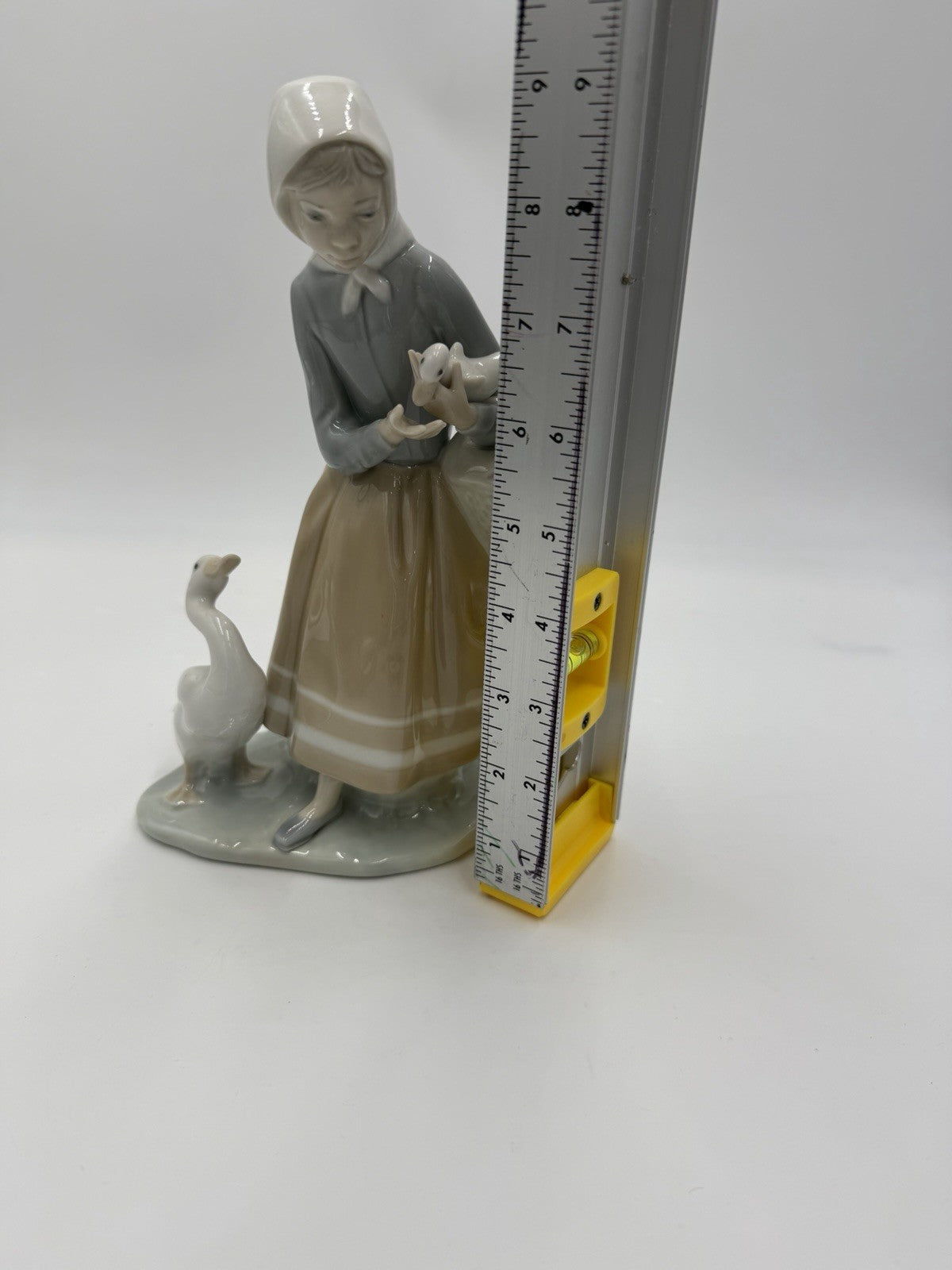 Lladro Spain Porcelain  Girl W/ Geese Retired By Vicente Martinez 9" Figurine
