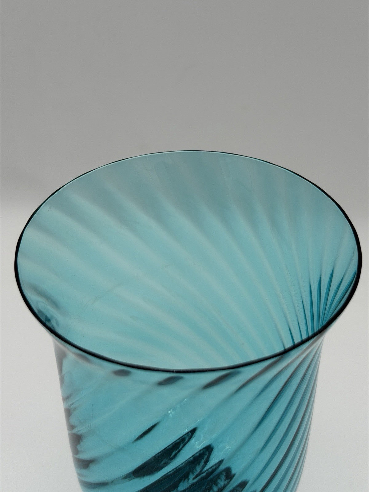 Empoli Italy Handblown Art Glass Diamond Optic Teal Pedestal Vase 8.5” Swirl