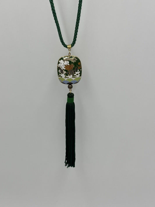 Necklace Tasseled Enamel Pendant Asian Dragon Design Gold Tone Vintage Green