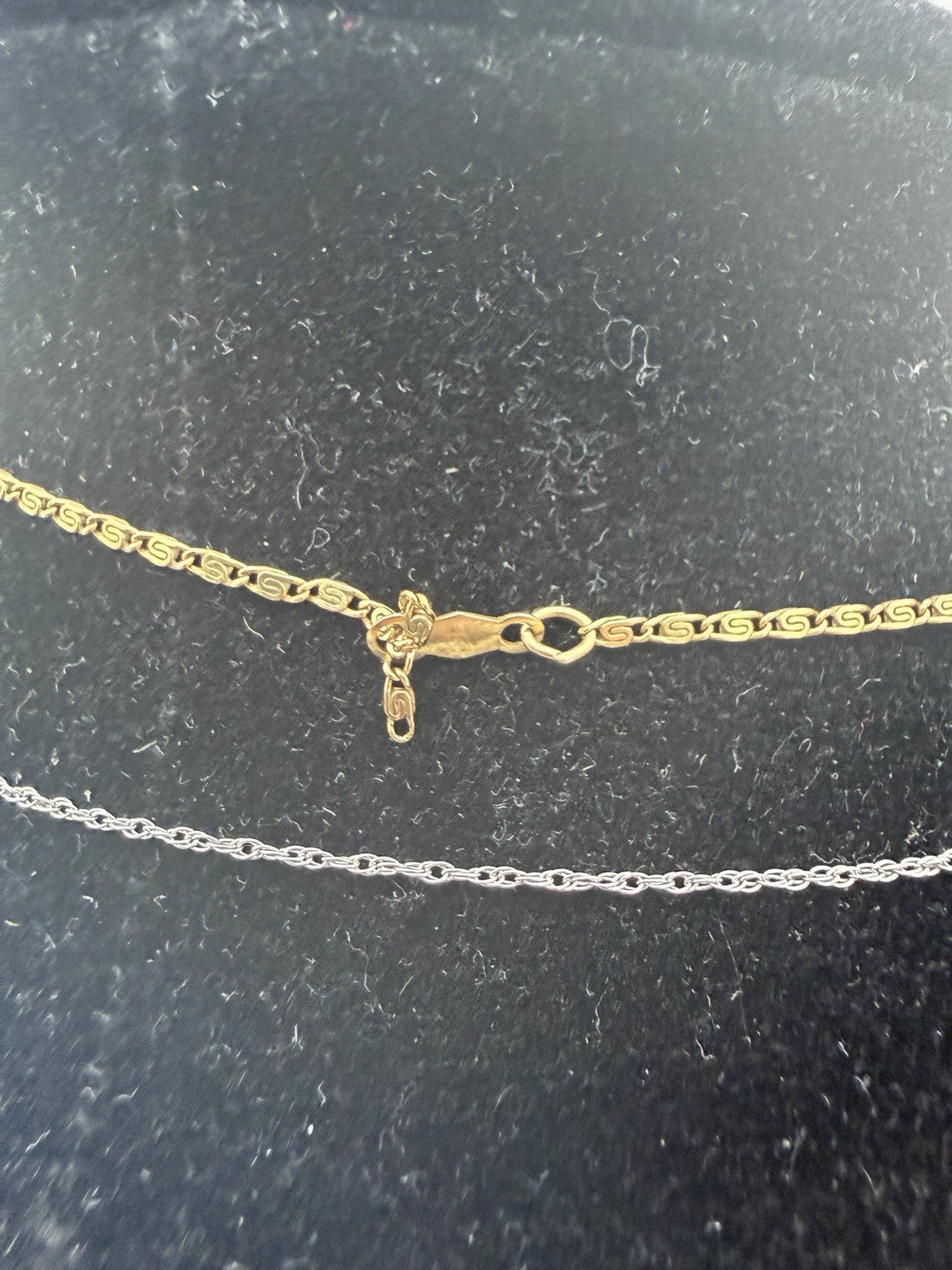 14k Yellow & 10k White Gold Pendants Chains 3.5g Scrap Gold 4 PCs