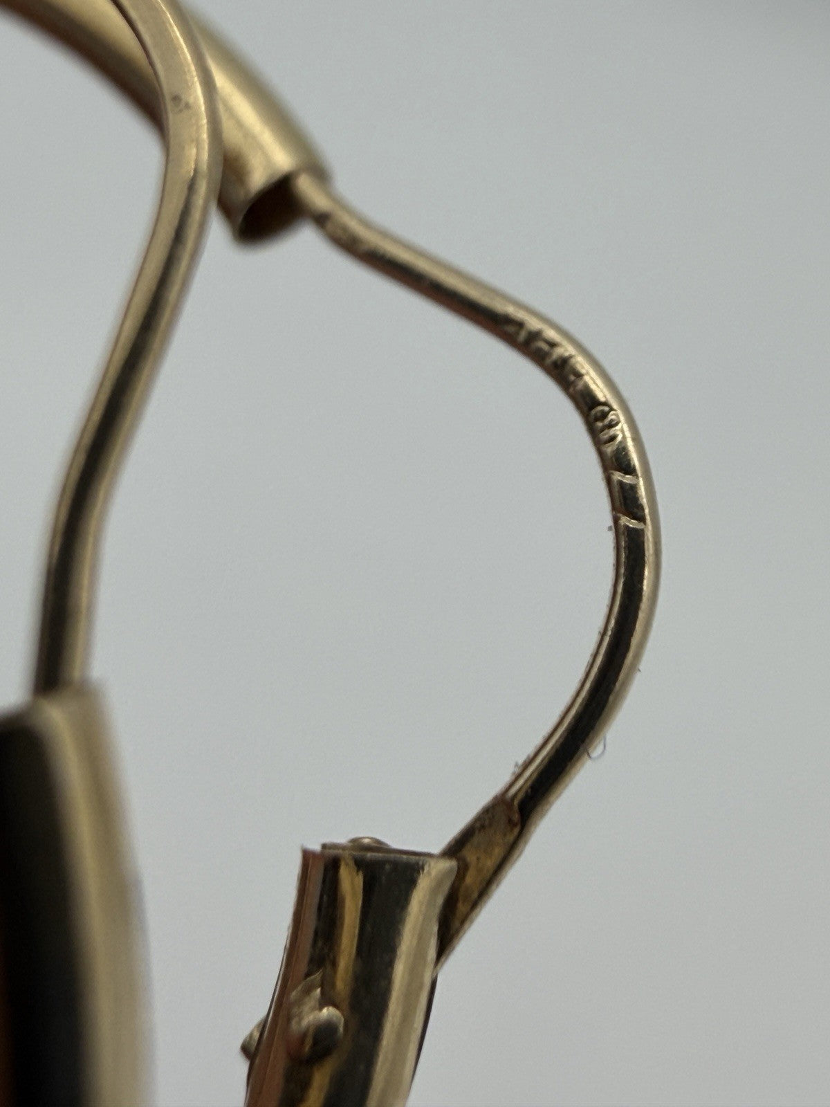 14K Yellow Gold Hoop Style Pierced Earrings  0.6 Grams 1”diameter