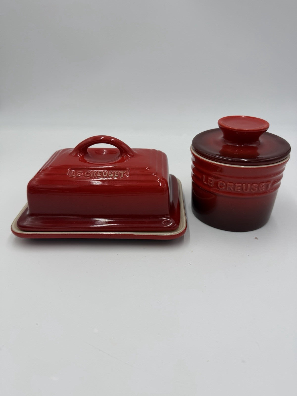 Le Creuset Stoneware Red Butter Dish & Butter Bell Crock Red Set 2 PCs