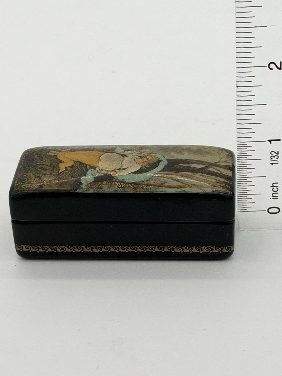 handpainted Russian lacquer miniature trinket box Palekh signed Lapin L Folk Art