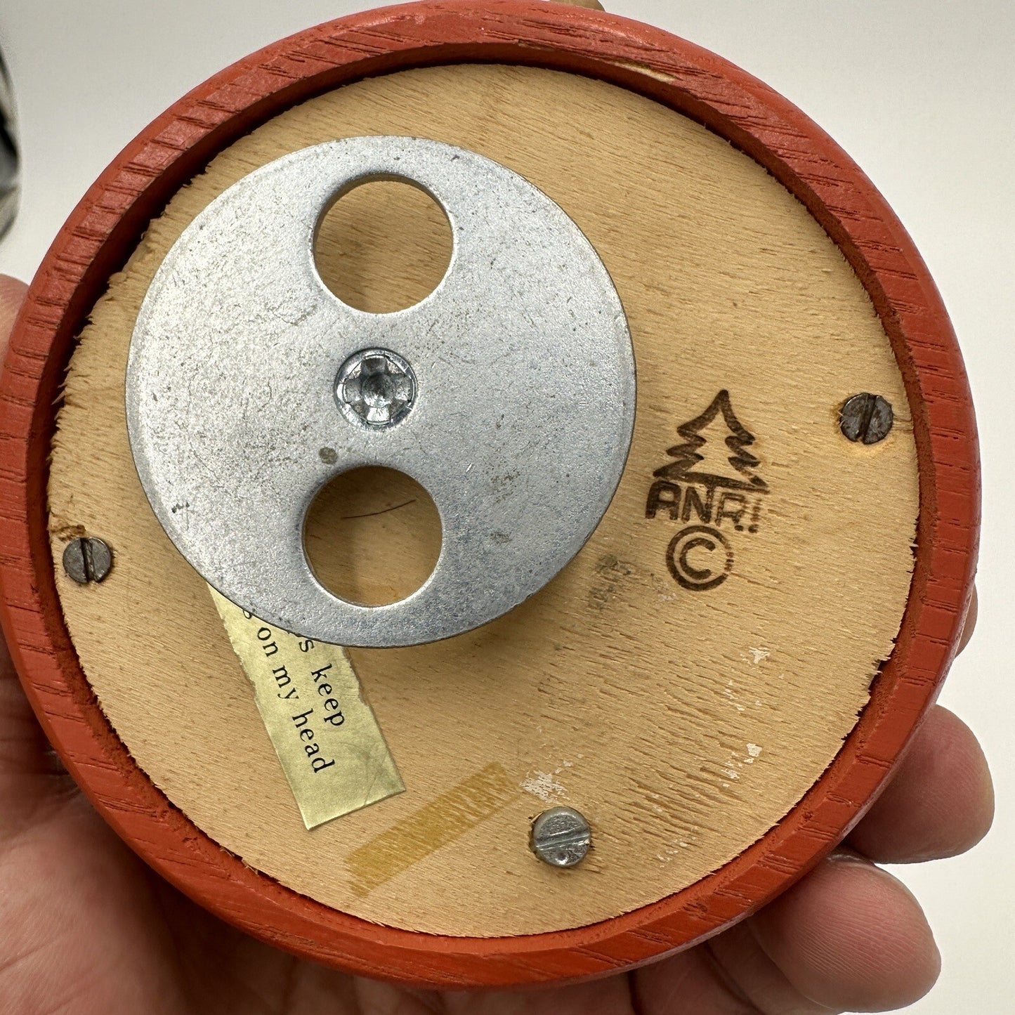 Anri Music Box Plays Raindrops Keep Falling On My Head Girl Washing Laundry