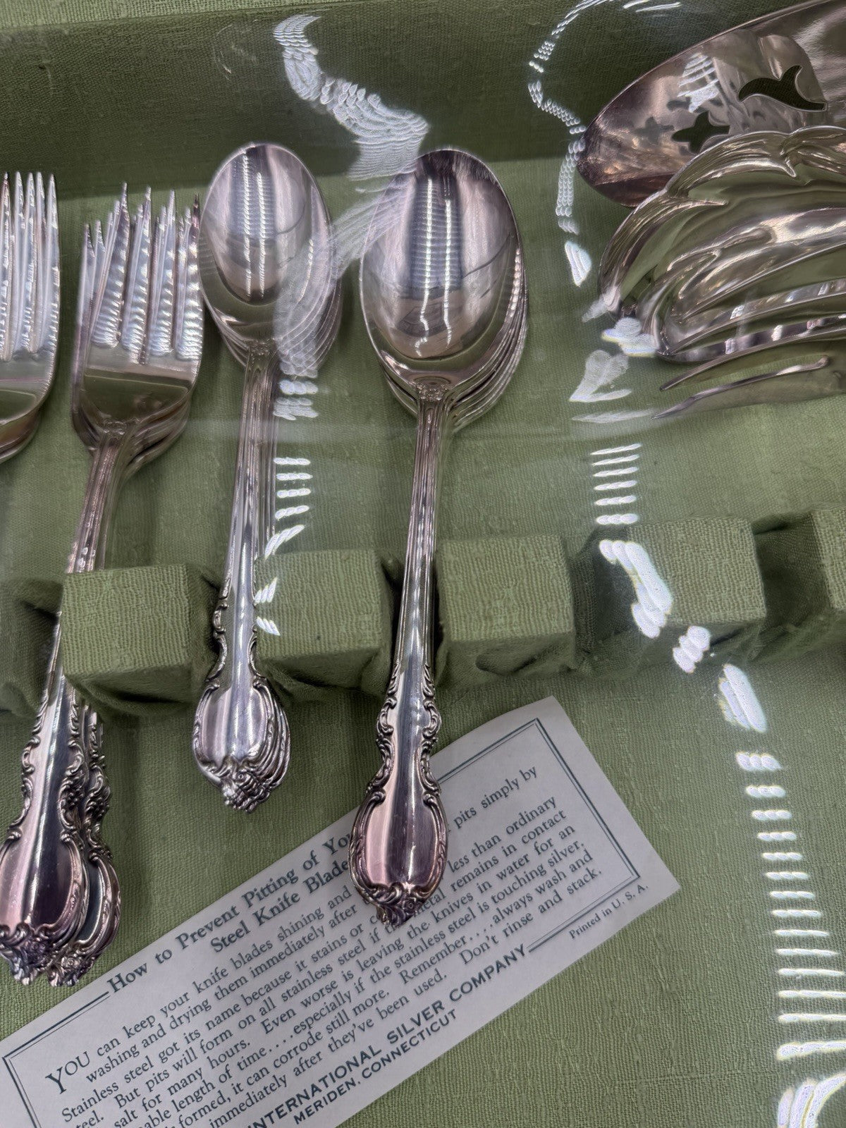 Vtg Rogers Bros 1847 Flatware Silver Plate 48 PCs New Set Reflection Pattern