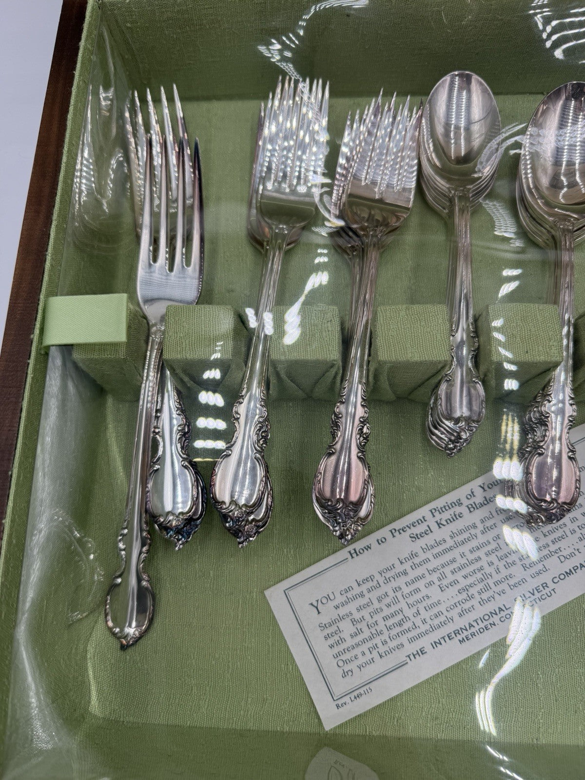 Vtg Rogers Bros 1847 Flatware Silver Plate 48 PCs New Set Reflection Pattern