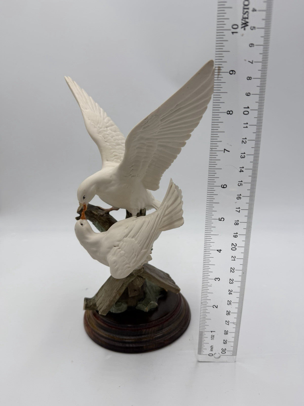 Rare Giuseppe Armani Italy Doves Sculpture 10” Wooden Base Porcelain Figurine