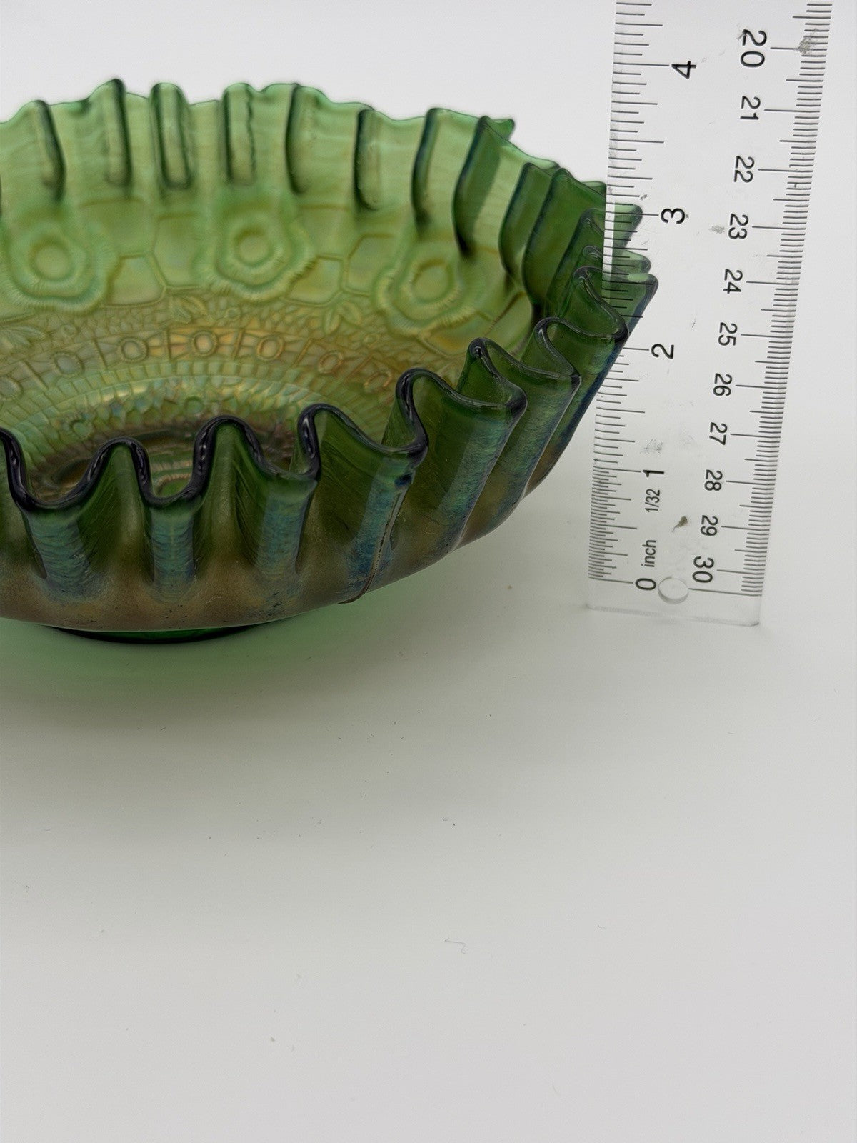 Fenton Art Glass Carnival Green Iridescent Persian Medallion Bowl 2.5”Hx7” Antiq